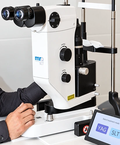 Equipamento de laser SLT utilizado no tratamento de glaucoma